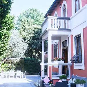 Bed & Breakfast La, Milán